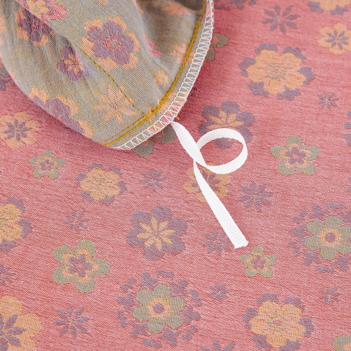 91家纺网 家纺一手货源 找家纺 鲁爱 2024新款全棉色织双层纱纽扣款四件套 花香四溢-粉