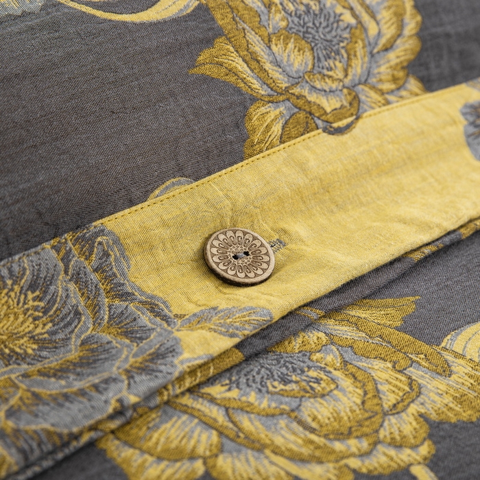 91家纺网 家纺一手货源 找家纺 鲁爱 2025新款全棉色织双层纱纽扣款四件套 一路生花-黑金