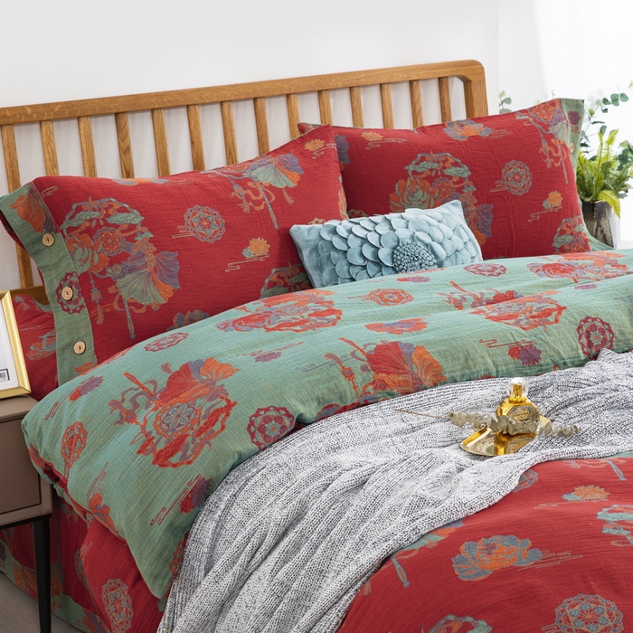 91家纺网 家纺一手货源 找家纺 鲁爱 2025新款全棉色织双层纱纽扣款四件套 荷塘月色