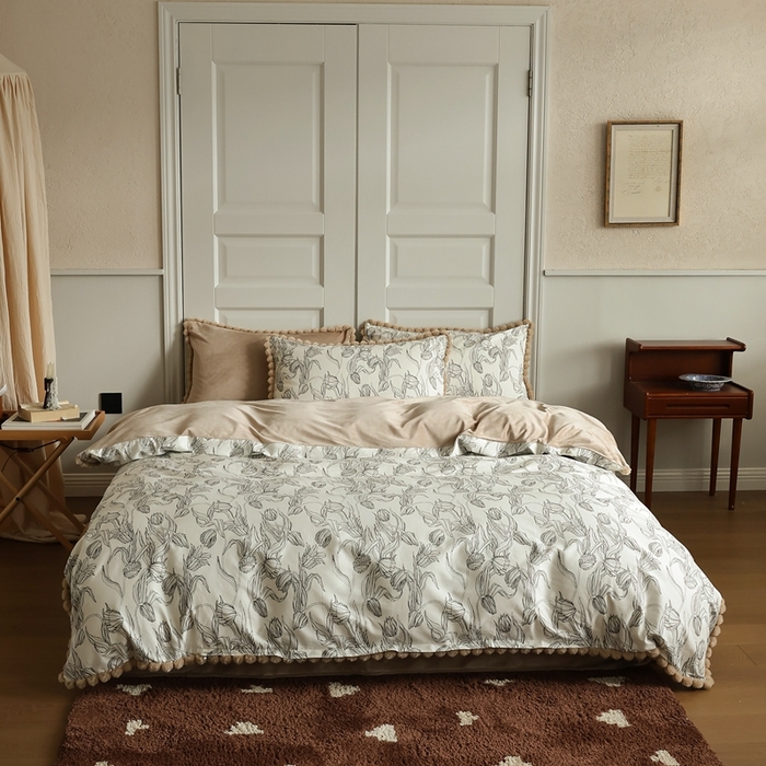 91家纺网 家纺一手货源 找家纺 棉眠 2024新款棉加绒毛球款四件套第二批 鸢尾（棉加绒）