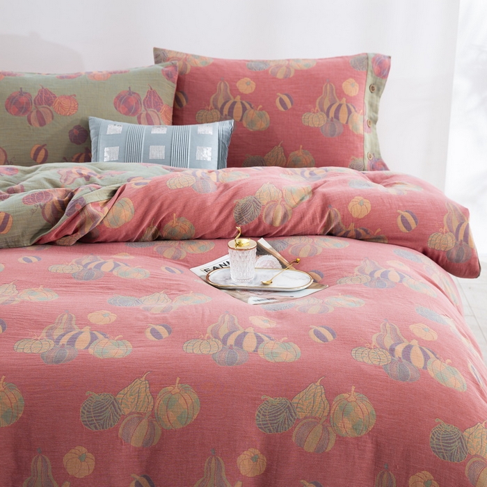 91家纺网 家纺一手货源 找家纺 鲁爱 2025新款全棉色织双层纱纽扣款四件套 子孙满堂-粉