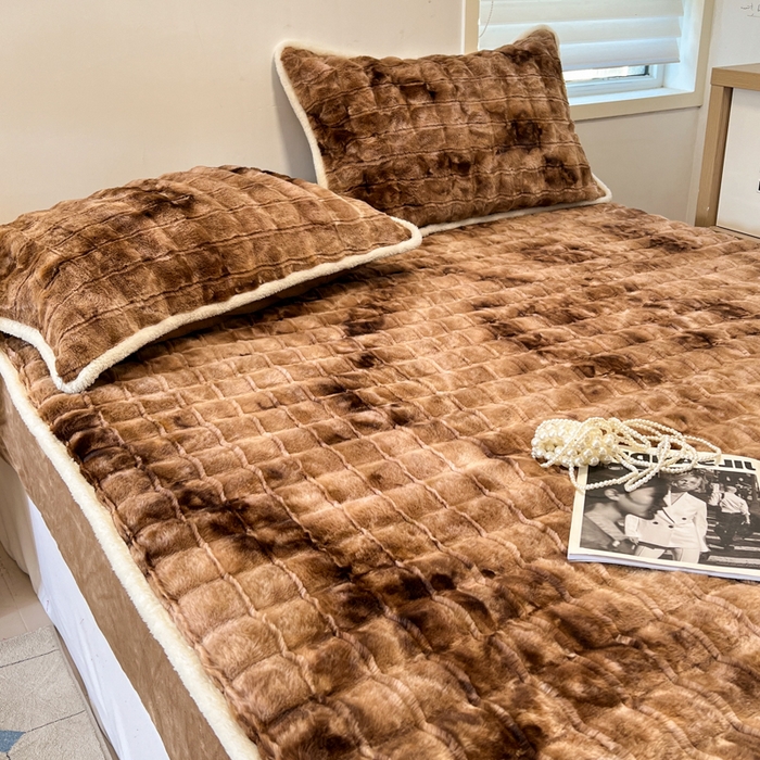 91家纺网 家纺一手货源 找家纺 琪格格纺织 2024新款加厚320克兔毛绒全包床笠 兔毛绒床笠-渐变棕