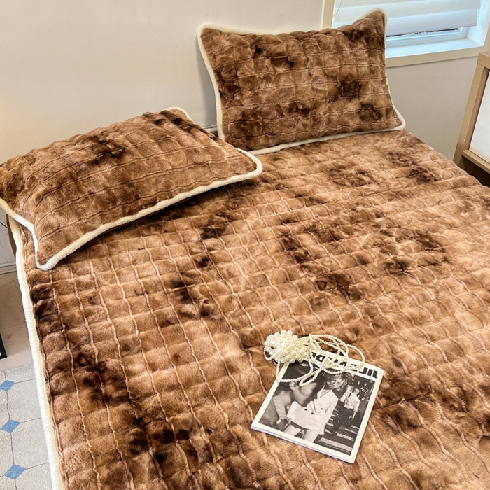 91家纺网 家纺一手货源 找家纺 琪格格纺织 2024新款加厚320克兔毛绒全包床笠 兔毛绒床笠-渐变棕