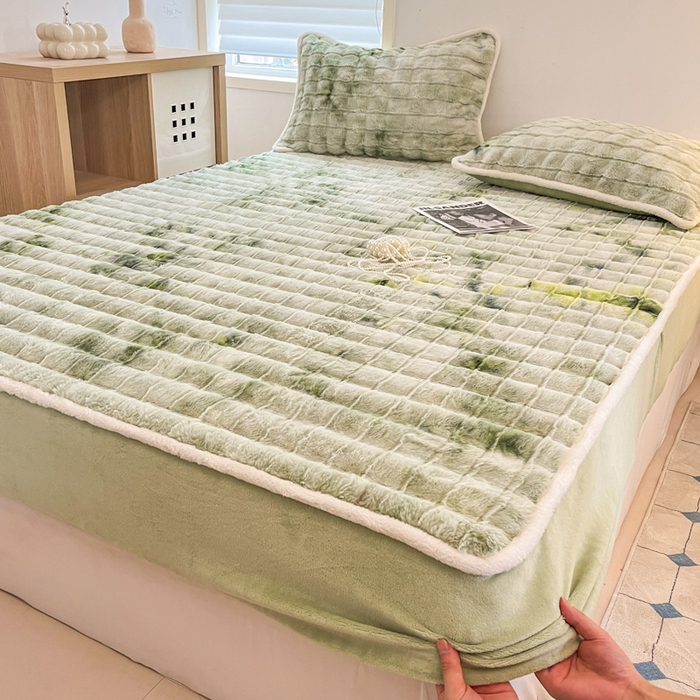 91家纺网 家纺一手货源 找家纺 琪格格纺织 2024新款加厚320克兔毛绒全包床笠 兔毛绒床笠-翡翠绿