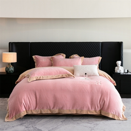 91家纺网 家纺一手货源 找家纺 （总）保罗圣迪奥 2024新款牛奶绒刺绣四件套--罗拉