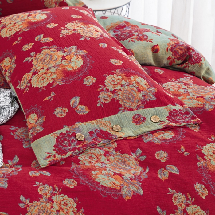 91家纺网 家纺一手货源 找家纺 鲁爱 2025新款全棉色织双层纱纽扣款四件套 潘之花园-红