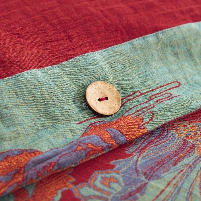 91家纺网 家纺一手货源 找家纺 鲁爱 2025新款全棉色织双层纱纽扣款四件套 荷塘月色