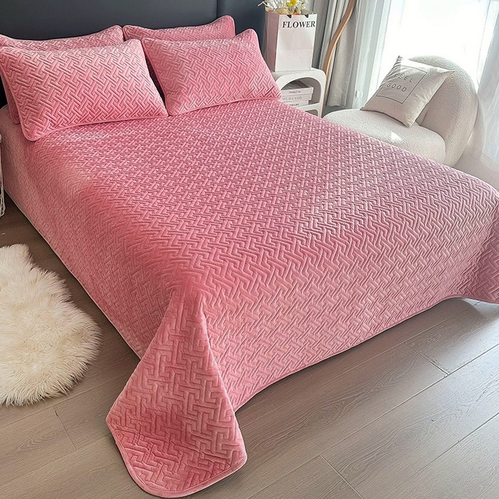 91家纺网 家纺一手货源 找家纺 恋绒家纺 2025新款高克重240克宝宝绒床盖一面绒一面棉床罩 玛瑙粉