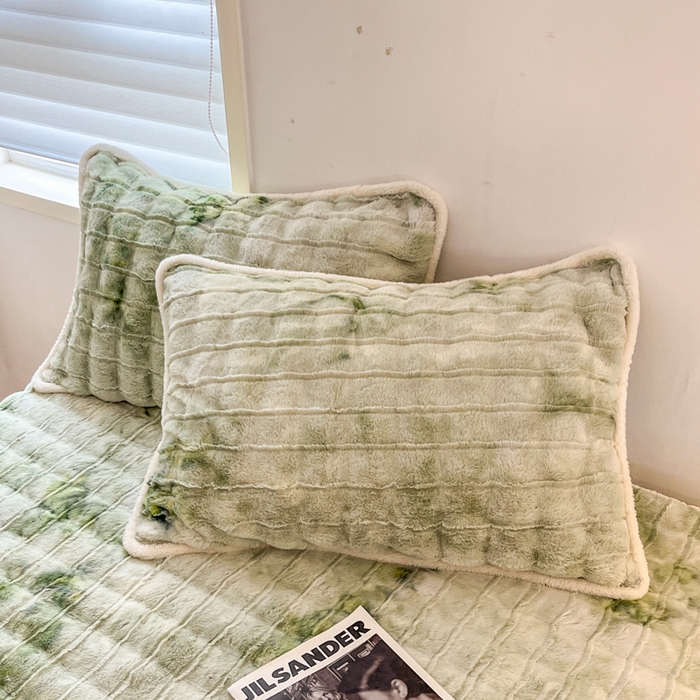 91家纺网 家纺一手货源 找家纺 琪格格纺织 2024新款加厚320克兔毛绒全包床笠 兔毛绒床笠-翡翠绿