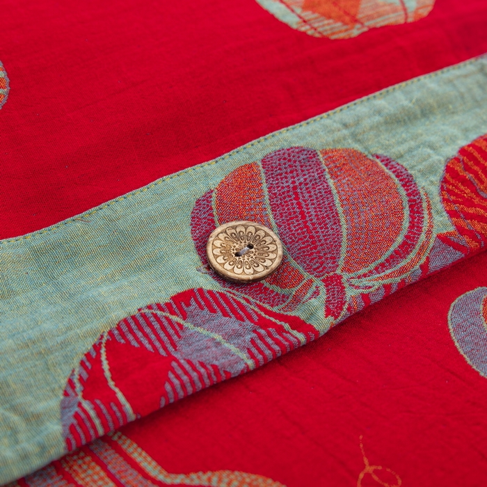 91家纺网 家纺一手货源 找家纺 鲁爱 2025新款全棉色织双层纱纽扣款四件套 子孙满堂-红