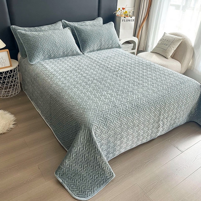 91家纺网 家纺一手货源 找家纺 恋绒家纺 2025新款高克重240克宝宝绒床盖一面绒一面棉床罩 浅灰色