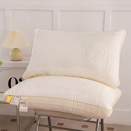 91家纺网 家纺一手货源 找家纺 （总）仁宇枕业 2024新款蕾丝亲肤心相印舒适枕头枕芯一对装不易塌陷单双人一只 48*74
