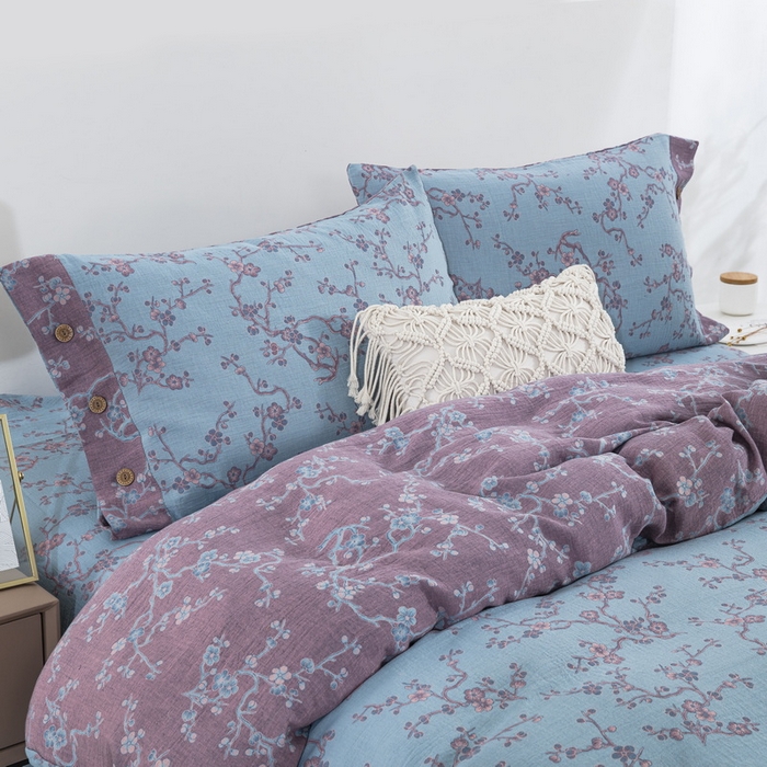 91家纺网 家纺一手货源 找家纺 鲁爱 2025新款全棉色织双层纱纽扣款四件套 梅醉春秋-兰