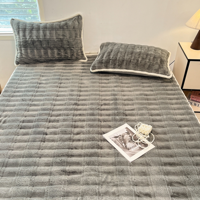 91家纺网 家纺一手货源 找家纺 琪格格纺织 2024新款加厚320克兔毛绒全包床笠 兔毛绒床笠-极光灰