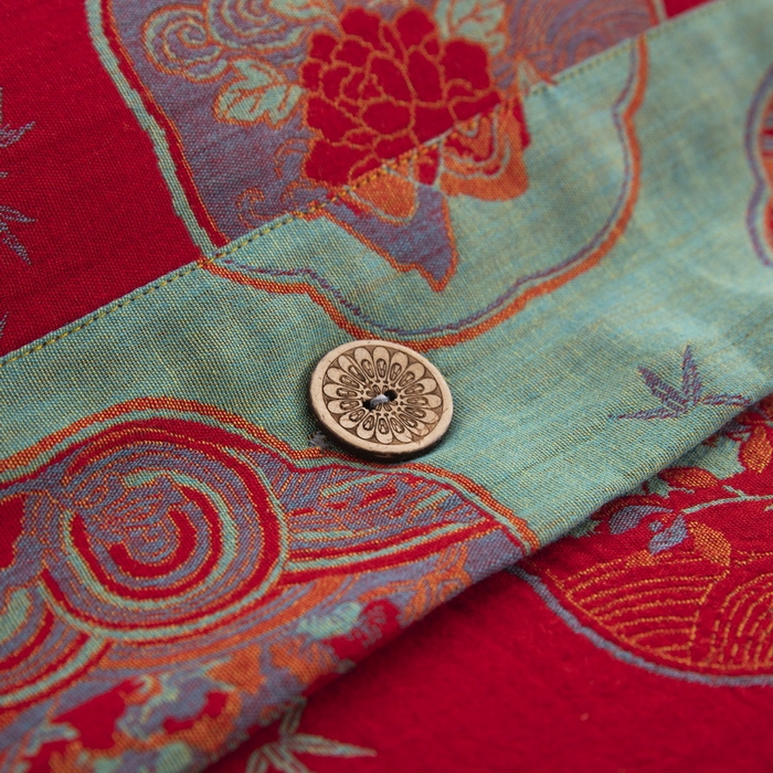 91家纺网 家纺一手货源 找家纺 鲁爱 2025新款全棉色织双层纱纽扣款四件套 镜花水月-红