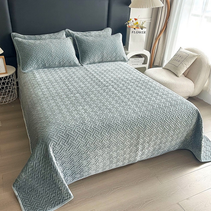 91家纺网 家纺一手货源 找家纺 恋绒家纺 2025新款高克重240克宝宝绒床盖一面绒一面棉床罩 浅灰色