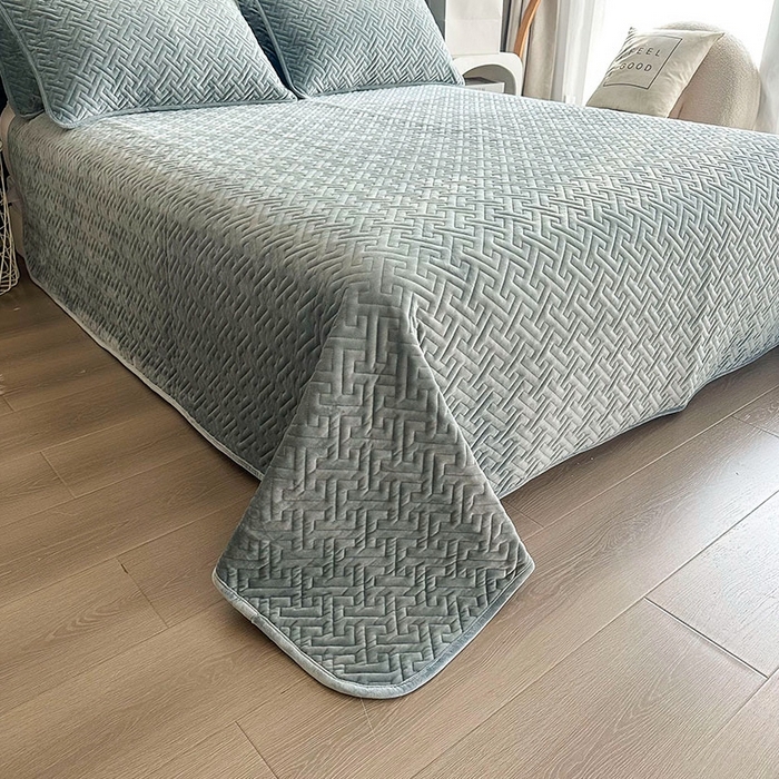 91家纺网 家纺一手货源 找家纺 恋绒家纺 2025新款高克重240克宝宝绒床盖一面绒一面棉床罩 浅灰色