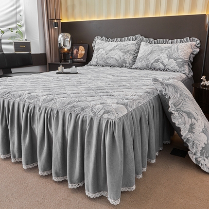 91家纺网 家纺一手货源 找家纺 （总）雪夫人 2024新款A类雕花绒牛奶绒夹棉单床裙