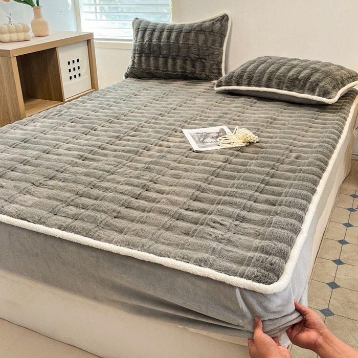 91家纺网 家纺一手货源 找家纺 琪格格纺织 2024新款加厚320克兔毛绒全包床笠 兔毛绒床笠-极光灰