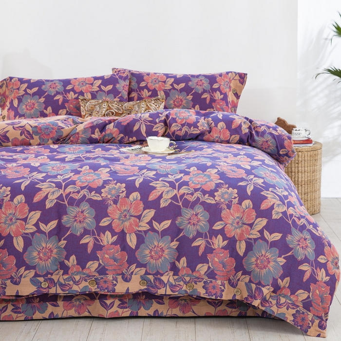 91家纺网 家纺一手货源 找家纺 鲁爱 2025新款全棉色织双层纱纽扣款四件套 花开时节-紫