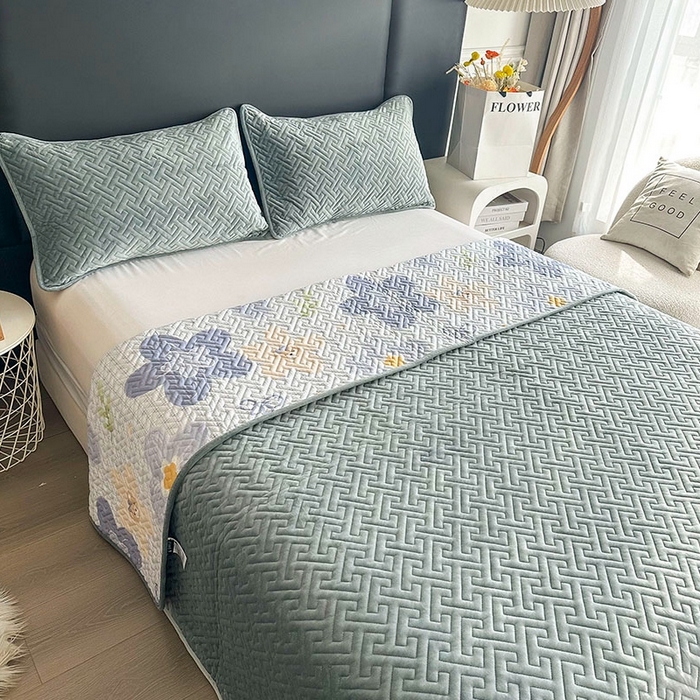 91家纺网 家纺一手货源 找家纺 恋绒家纺 2025新款高克重240克宝宝绒床盖一面绒一面棉床罩 浅灰色