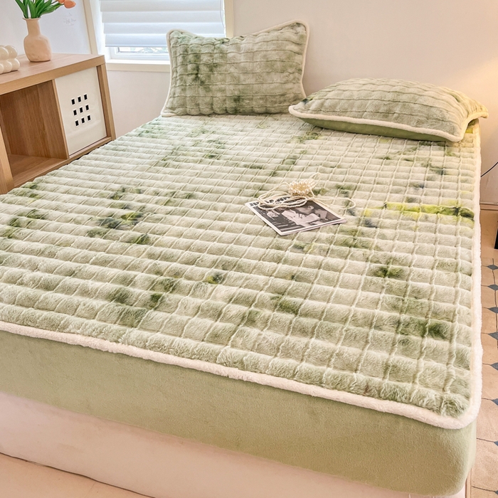 91家纺网 家纺一手货源 找家纺 琪格格纺织 2024新款加厚320克兔毛绒全包床笠 兔毛绒床笠-翡翠绿