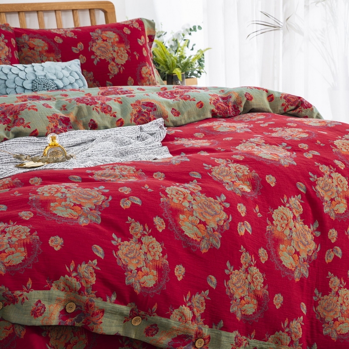 91家纺网 家纺一手货源 找家纺 鲁爱 2025新款全棉色织双层纱纽扣款四件套 潘之花园-红