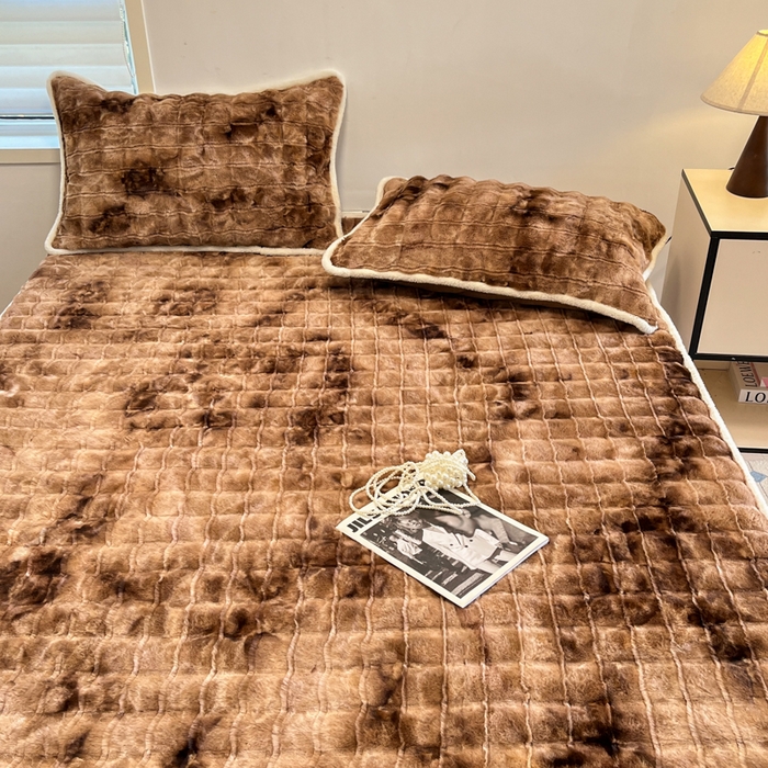 91家纺网 家纺一手货源 找家纺 琪格格纺织 2024新款加厚320克兔毛绒全包床笠 兔毛绒床笠-渐变棕