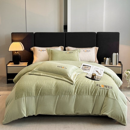 91家纺网 家纺一手货源 找家纺 （总）博纳家纺 2024新款水貂绒绣花撞色四件套系列