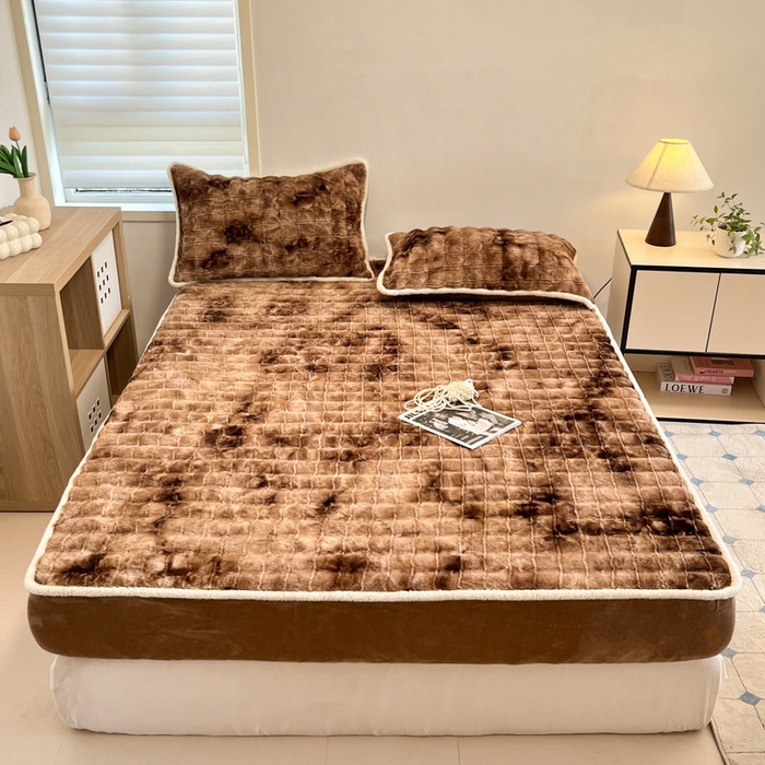 91家纺网 家纺一手货源 找家纺 琪格格纺织 2024新款加厚320克兔毛绒全包床笠 兔毛绒床笠-渐变棕