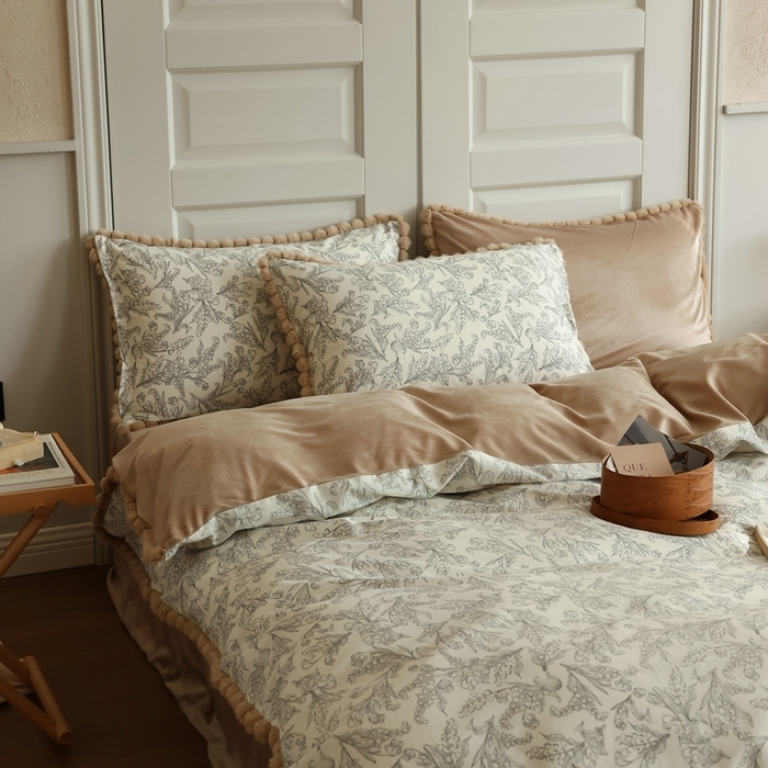 91家纺网 家纺一手货源 找家纺 棉眠 2024新款棉加绒毛球款四件套第二批 秋日风铃（棉加绒）