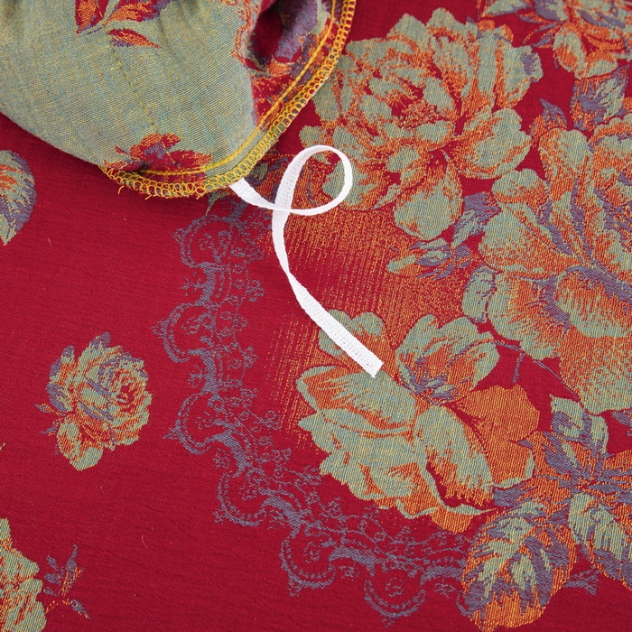 91家纺网 家纺一手货源 找家纺 鲁爱 2025新款全棉色织双层纱纽扣款四件套 潘之花园-红