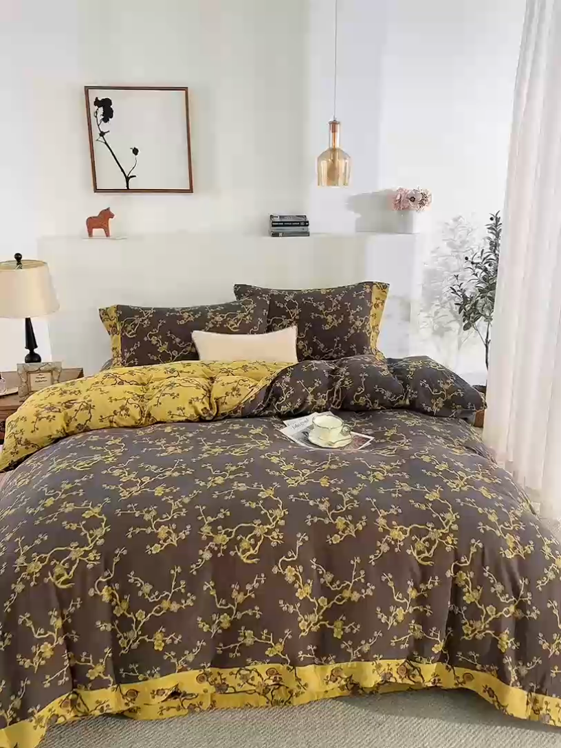 91家纺网 家纺一手货源 找家纺 鲁爱 2025新款全棉色织双层纱纽扣款四件套 梅醉春秋-黑金