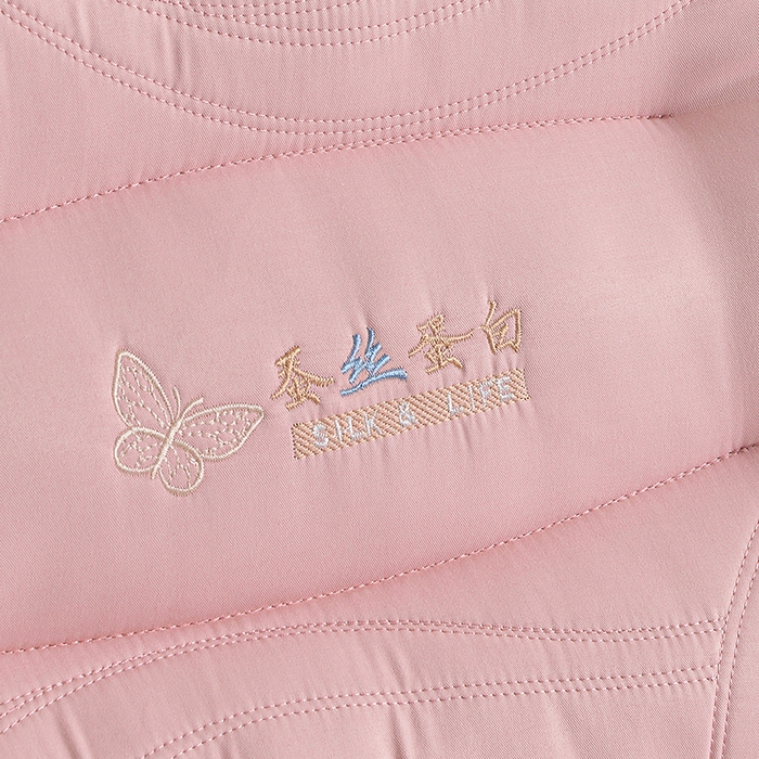 91家纺网 家纺一手货源 找家纺 佳尚枕芯 2024新款蚕丝乳胶护颈枕枕头枕芯 蚕丝乳胶枕粉色