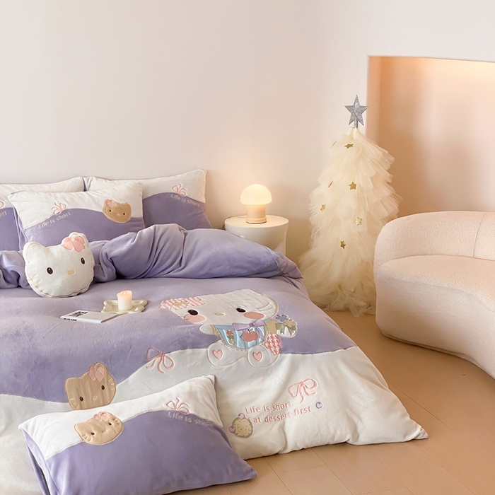 91家纺网 家纺一手货源 找家纺 朗莎家纺 2024新款230g高克重贴布绣牛奶绒四件套 kt猫