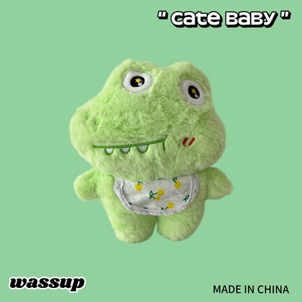 91家纺网 家纺一手货源 找家纺 慕绸家纺（原萌宝老粗布厂家） 2025新款直播间引流款福利款20cm左右玩偶 小恐龙绿围兜