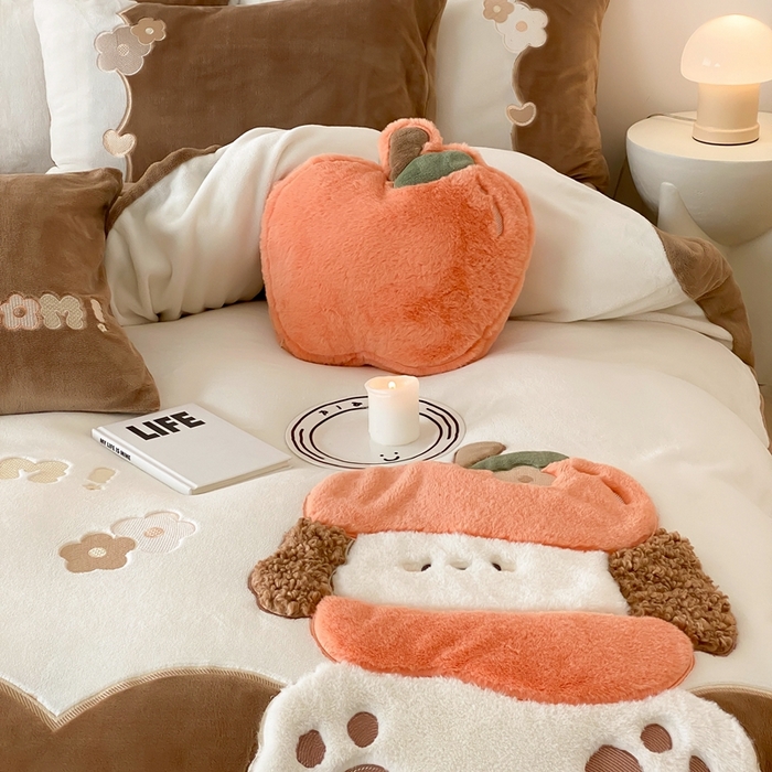 91家纺网 家纺一手货源 找家纺 朗莎家纺 2024新款230g高克重贴布绣牛奶绒四件套 萍果狗