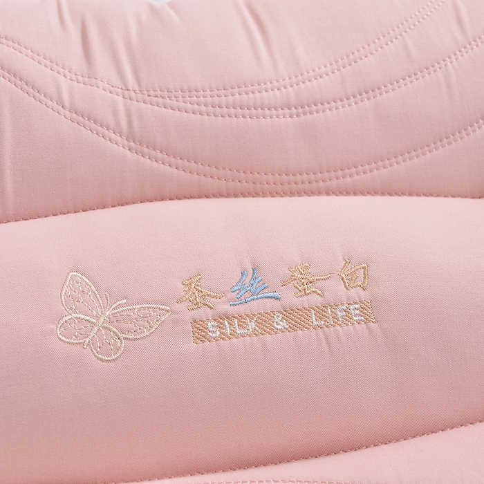 91家纺网 家纺一手货源 找家纺 佳尚枕芯 2024新款蚕丝乳胶护颈枕枕头枕芯 蚕丝乳胶枕粉色