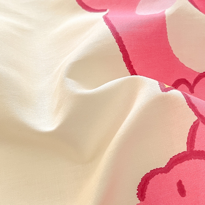 91家纺网 家纺一手货源 找家纺 绵庭家纺 2024新款全棉印花四件套 草莓熊宝