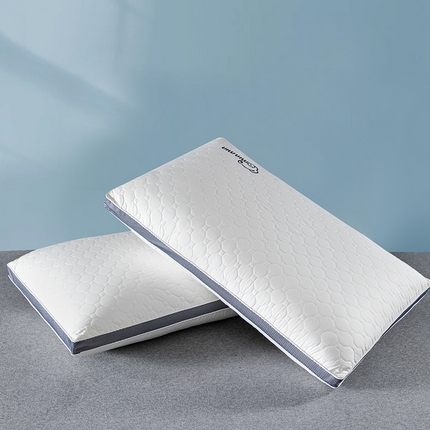 91家纺网 家纺一手货源 找家纺 （总）织布人 2024新款枕芯海澜同款A类立体minmin小熊刺绣枕头护颈枕芯48*74cm/只