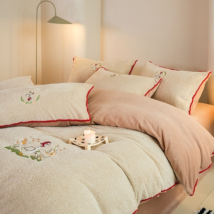 91家纺网 家纺一手货源 找家纺 （总）秀色家纺 2025新款少女心高克重绵羊绒牛奶绒床上四件套冬季毛巾绣被套原创卡通ins风