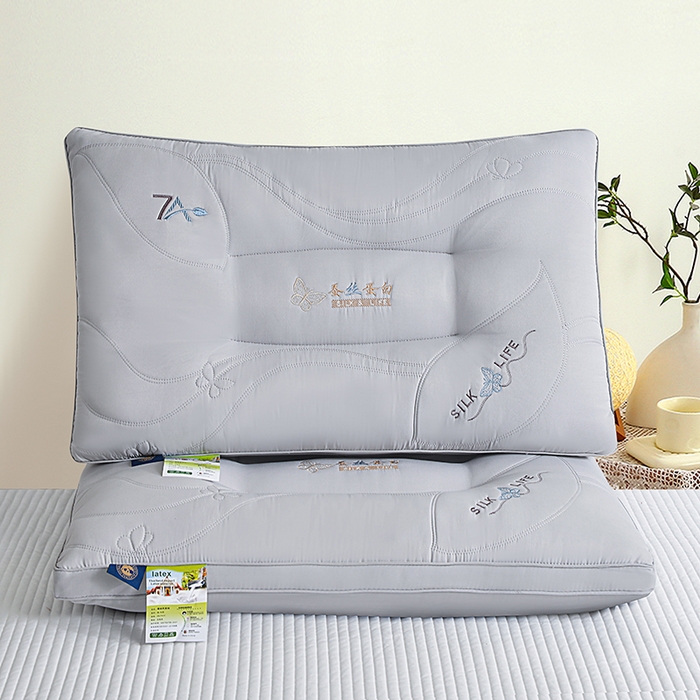 91家纺网 家纺一手货源 找家纺 佳尚枕芯 2024新款蚕丝乳胶护颈枕枕头枕芯 蚕丝乳胶枕灰色