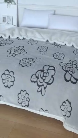 91家纺网 家纺一手货源 找家纺 巴木赫 2024新款提花朵朵绒双层羊羔绒毯 浅灰