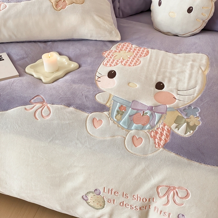 91家纺网 家纺一手货源 找家纺 朗莎家纺 2024新款230g高克重贴布绣牛奶绒四件套 kt猫