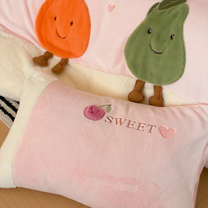 91家纺网 家纺一手货源 找家纺 朗莎家纺 2024新款230g高克重贴布绣牛奶绒四件套 水果派对