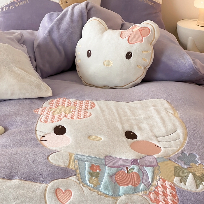 91家纺网 家纺一手货源 找家纺 （总）朗莎家纺 2024新款230g高克重贴布绣牛奶绒四件套