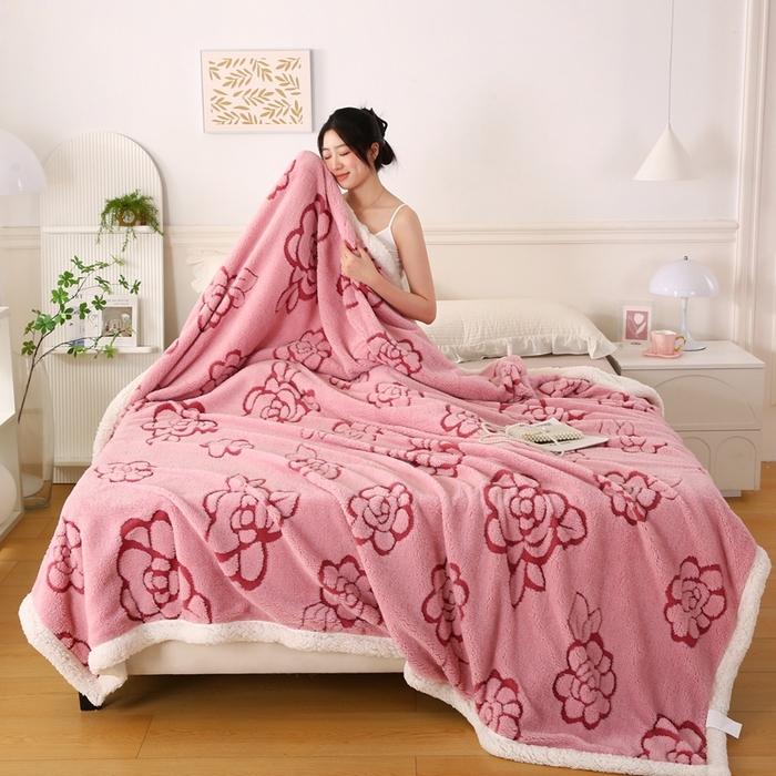 91家纺网 家纺一手货源 找家纺 巴木赫 2024新款提花朵朵绒双层羊羔绒毯 粉色