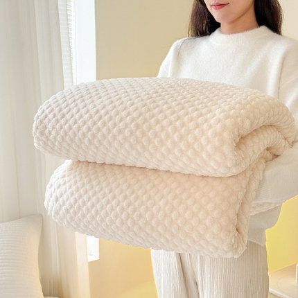 91家纺网 家纺一手货源 找家纺 （总）丹本家纺 2025新款舒棉绒法兰绒提花豆豆塔芙绒按摩感盖毯毛毯 