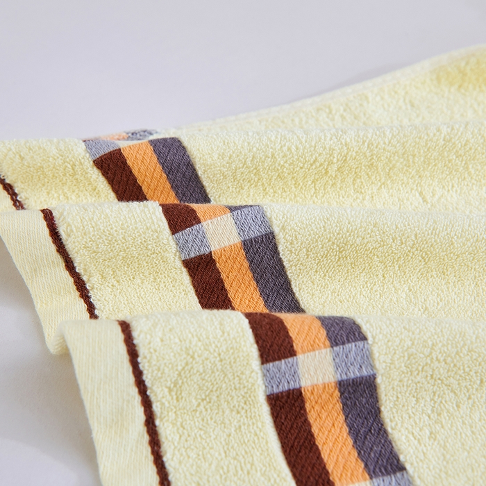 91家纺网 家纺一手货源 找家纺 悦然毛巾被 2024新款云柔亲肤全棉家用毛巾 段格-米黄