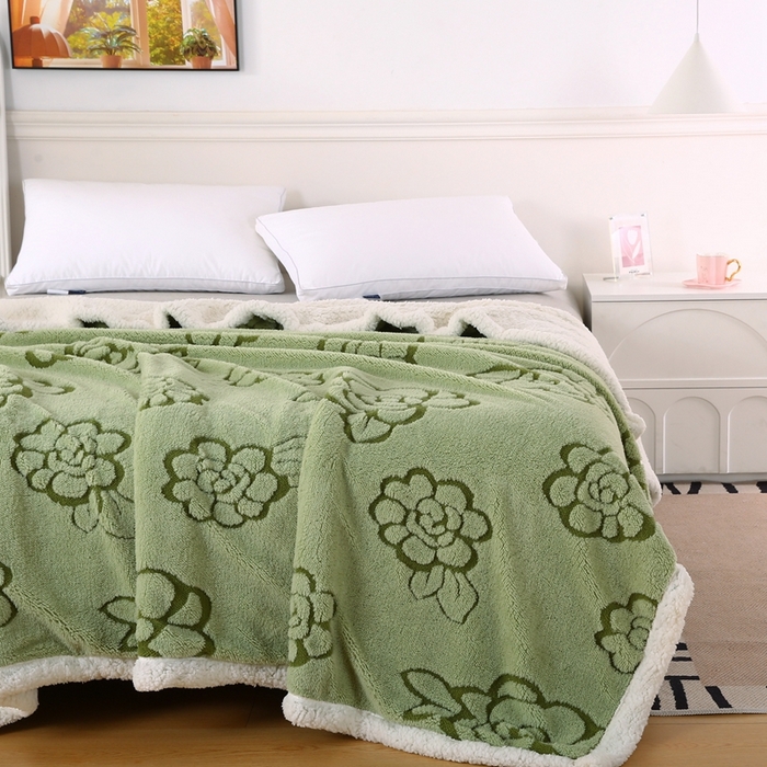 91家纺网 家纺一手货源 找家纺 巴木赫 2024新款提花朵朵绒双层羊羔绒毯 茶绿